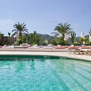 https://la-pandilla-ibiza.balearic-islands.net